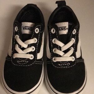 Toddler Vans in EUC!